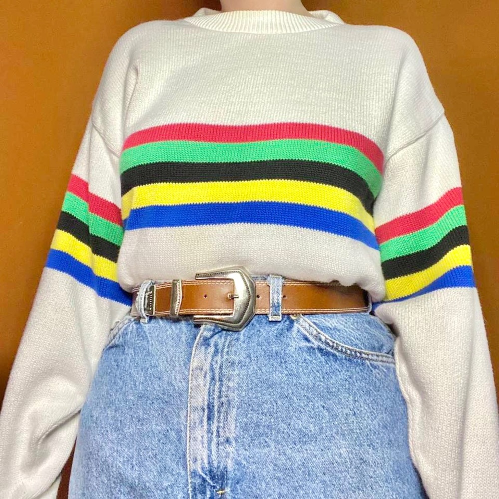 Vintage 90s white multicolor striped sweater 🌈